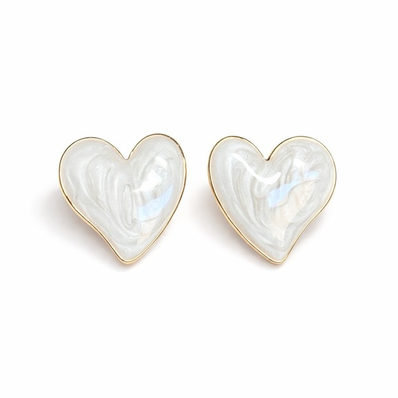 Anthropologie Jewelry - ⚜️ Elegant Heart-Shaped White Earrings